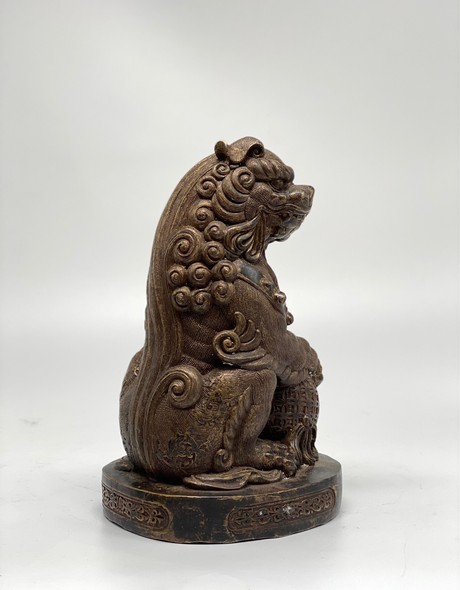 Antique paired sculpture "Dogs Fo"