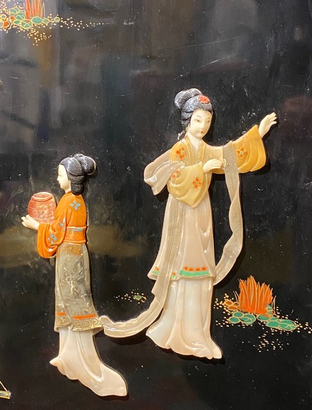 Antique screen