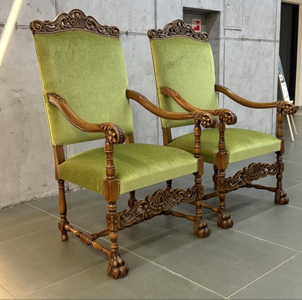 Antique armchairs
Renaissance