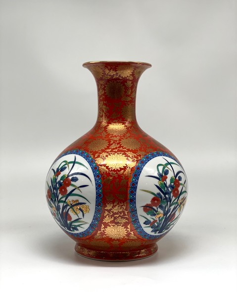 Vintage vase, Arita
