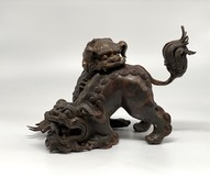 Антикварная курильница
«Играющие Собаки Фо» Антикварная курильница
«Играющие Собаки Фо»