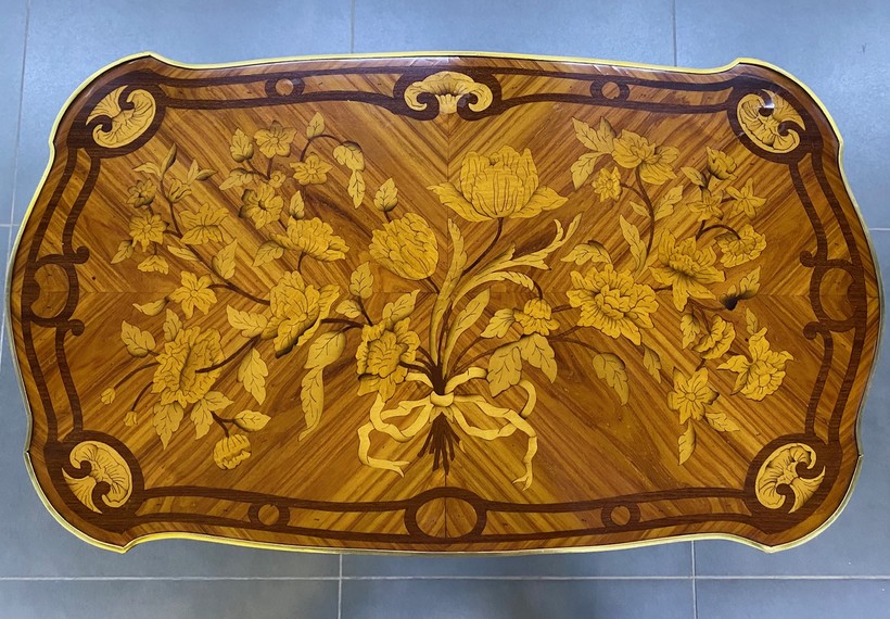 Antique Ladies Table
Louis XVI