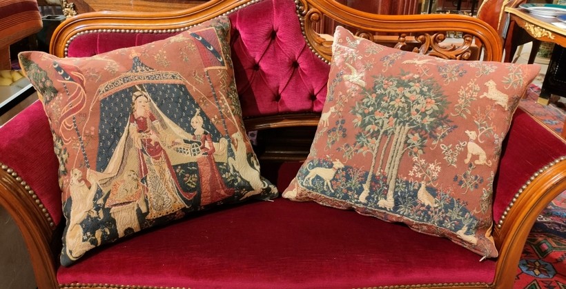 Decorative pillow "Lady with a Unicorn"