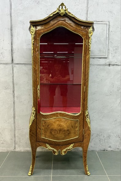 Antique display case
Louis XIV