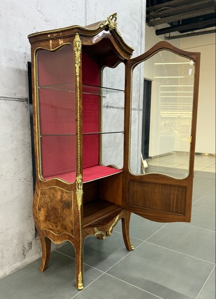 Antique display case
Louis XIV