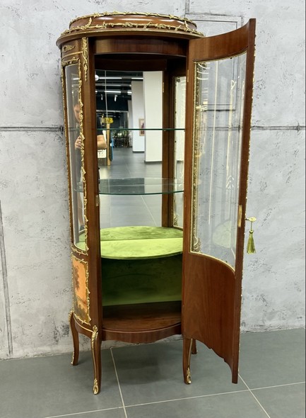 Antique display case
Louis XVI