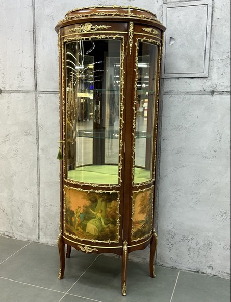Antique display case
Louis XVI