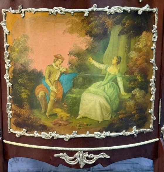 Antique display case
Louis XVI