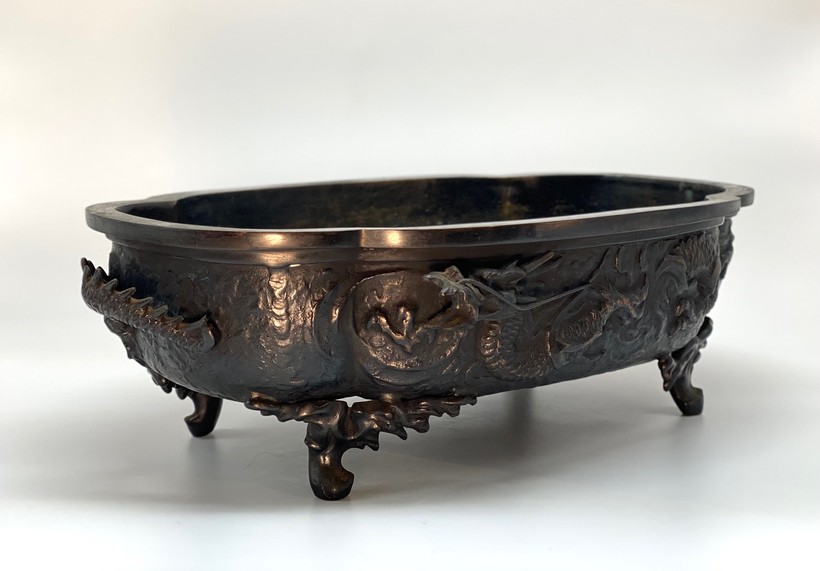 Antique bonsai planter