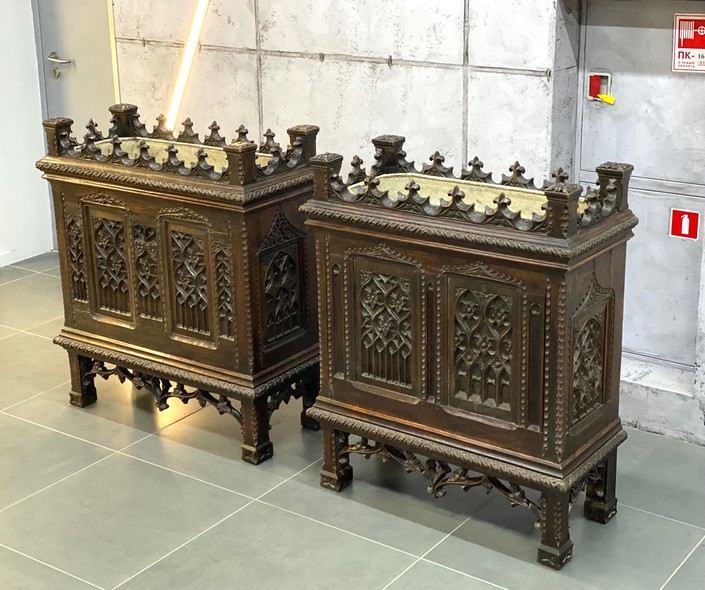 Antique planters