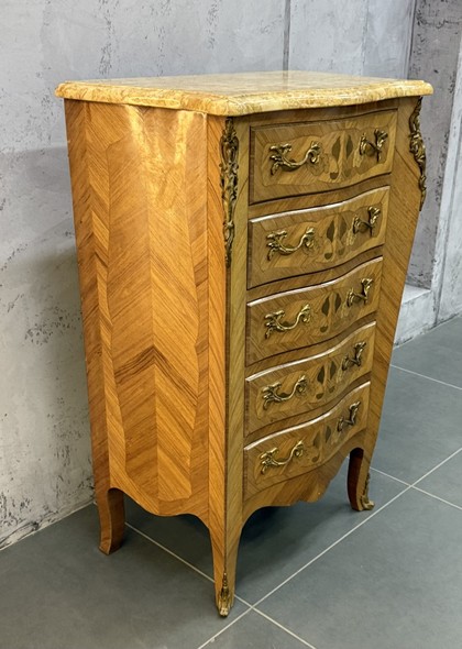 Antique chest of drawers
Louis XIV
