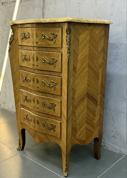 Antique chest of drawers
Louis XIV