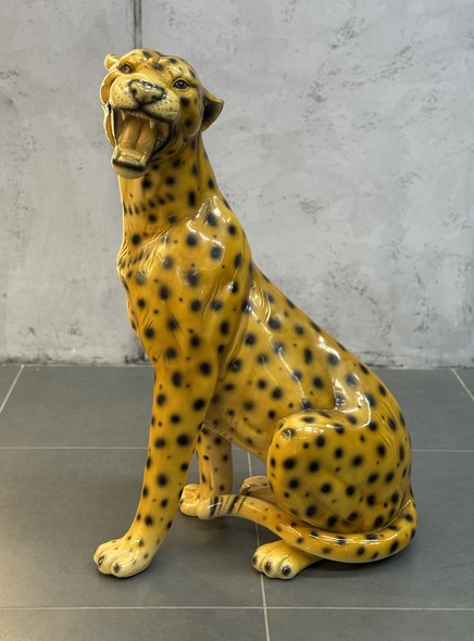 Vintage sculpture
"leopard"