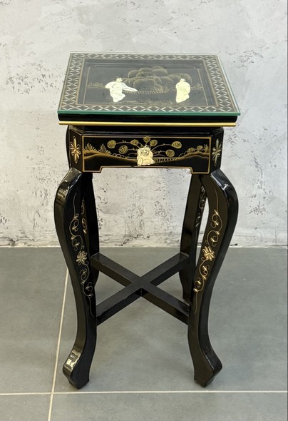 Vintage table
in style шинуазри