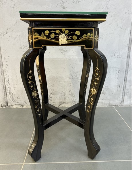 Vintage table
in style шинуазри