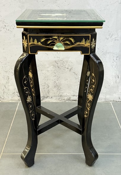 Vintage table
in style шинуазри