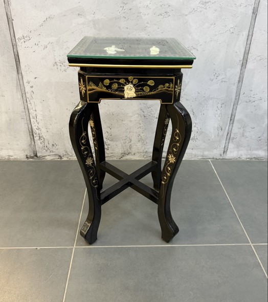 Vintage table
in style шинуазри