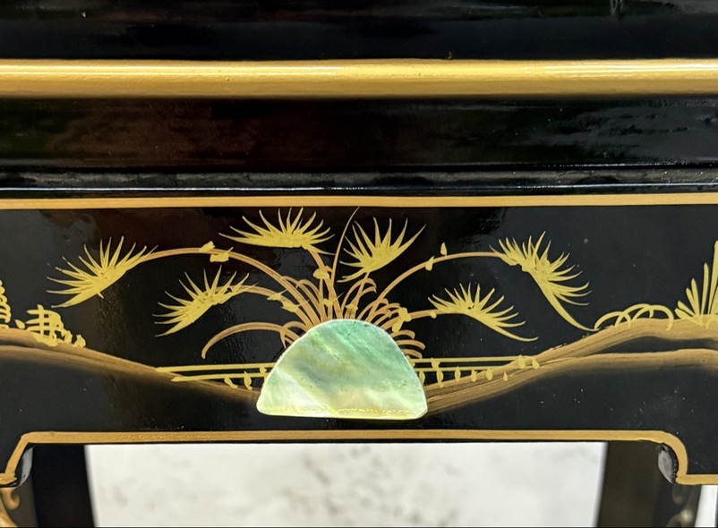 Vintage table
in style шинуазри