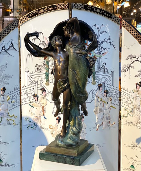 Antique sculpture
"Dance of Zephyr and Flora"