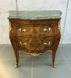 Antique bombet chest of drawers