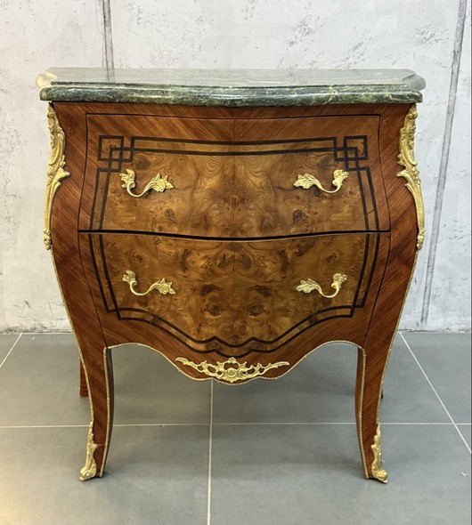 Antique bombet chest of drawers