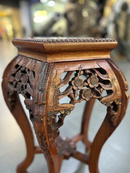 Antique console pedestal in oriental style