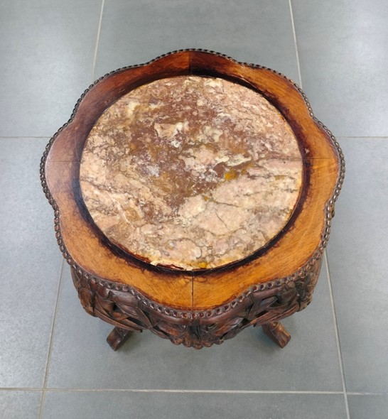 Antique console pedestal in oriental style