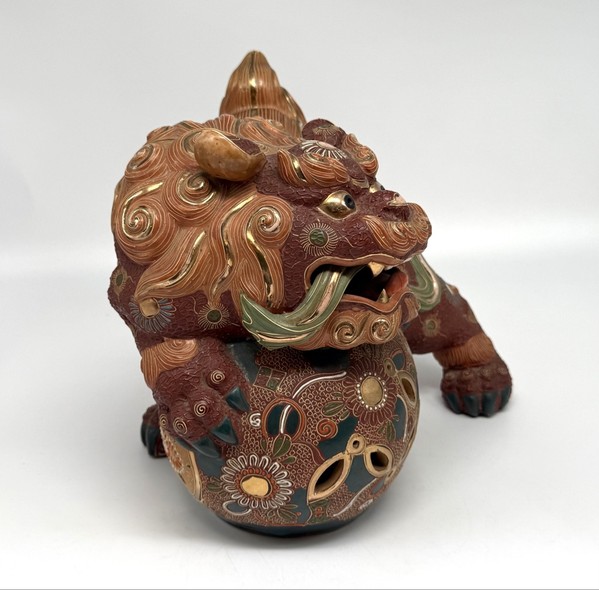 Antique sculpture "Dog Fo"