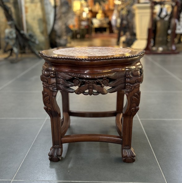Antique console pedestal in oriental style