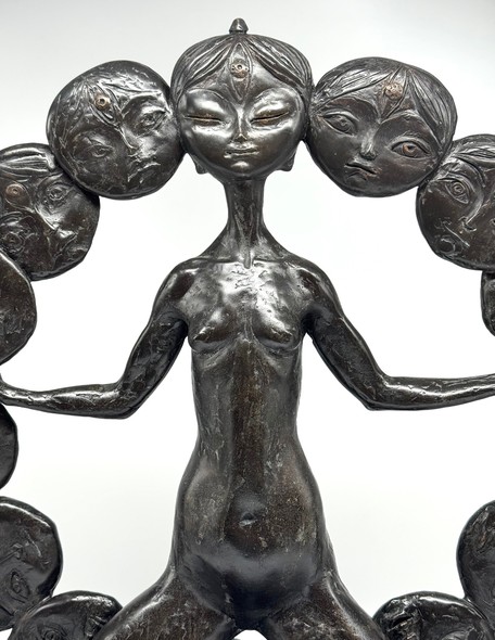 Bronze sculpture
"Invincible Sun"