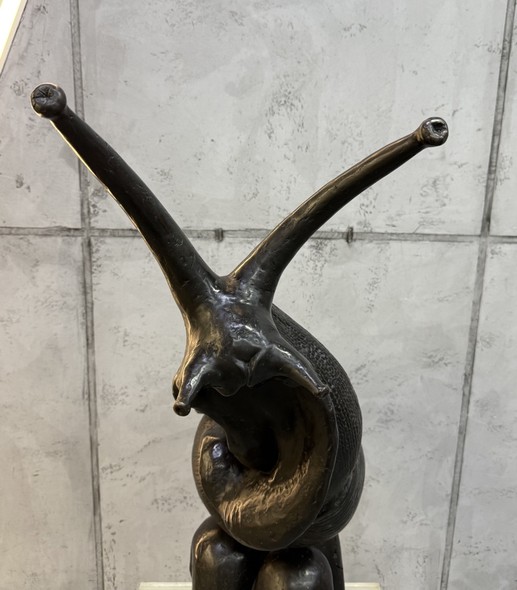Bronze sculpture
"Akhatinskaya Snail"