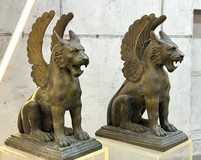 Pair composition "Griffins"