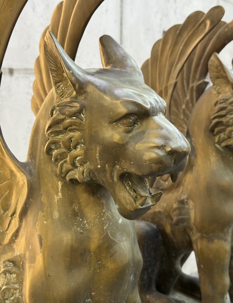 Парная композиция «Грифоны»