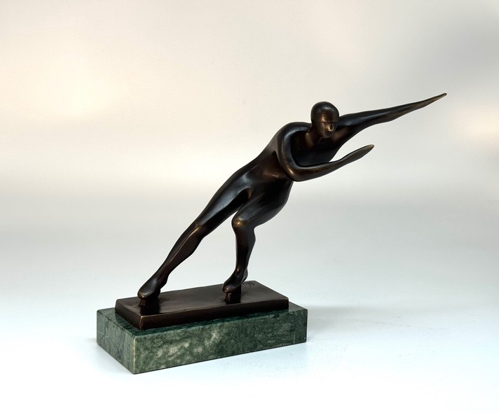 Sculpture "Skater"