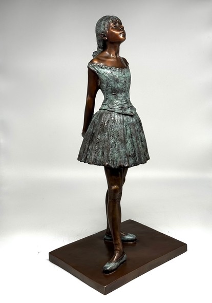 Sculpture of a young ballerina