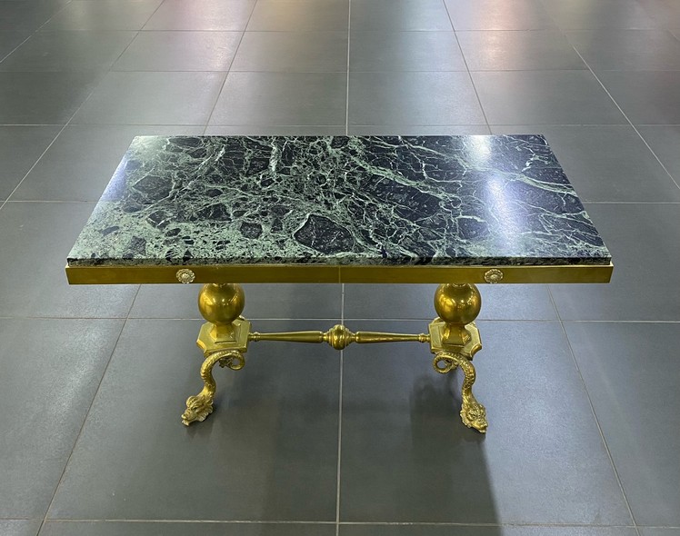 Винтажный столик
mid-century modern