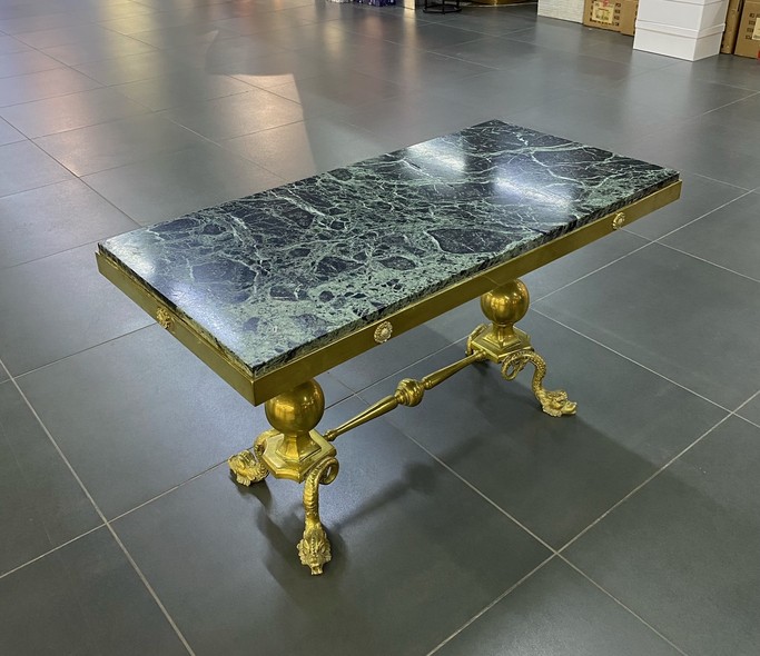 Винтажный столик
mid-century modern