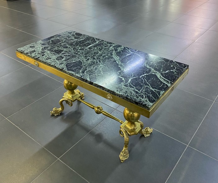 Винтажный столик
mid-century modern