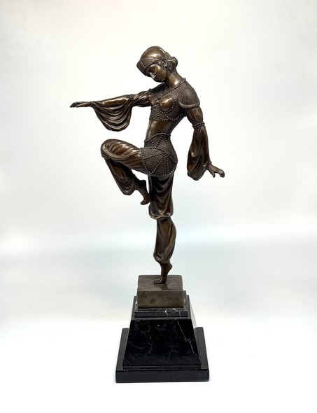 Antique sculpture "Dancer"