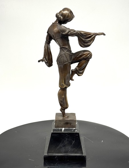 Antique sculpture "Dancer"