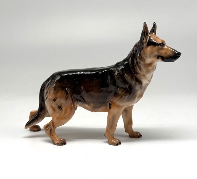 Фигурка «Овчарка», 
Royal Doulton
