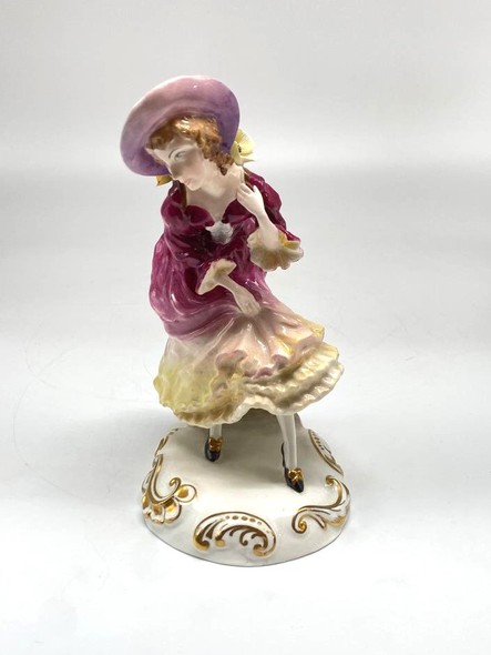 Figurine "Flower Girl"