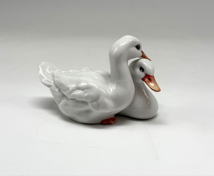 Vintage figurine "White Geese"
