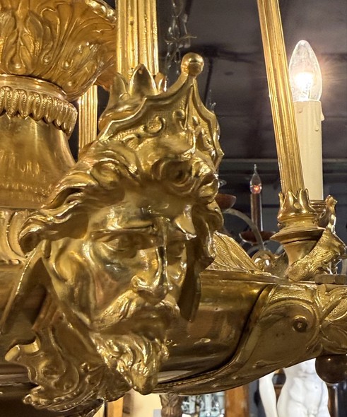 Антикварная люстра
«Девушка с плугом»