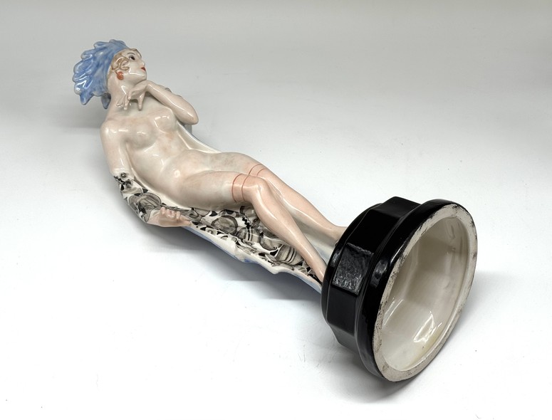 Антикварная скульптура «Танцовщица»