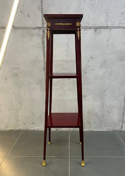 Антикварная этажерка