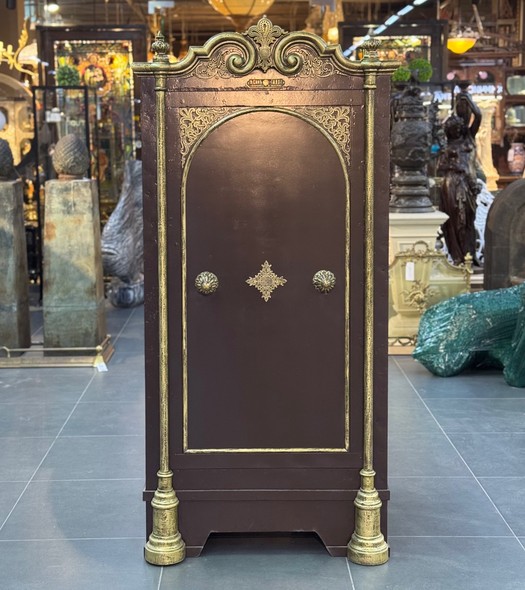 Антикварный сейф Сан-Галли,
Санкт-Петербург