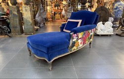 Classic Recamier
Louis XV