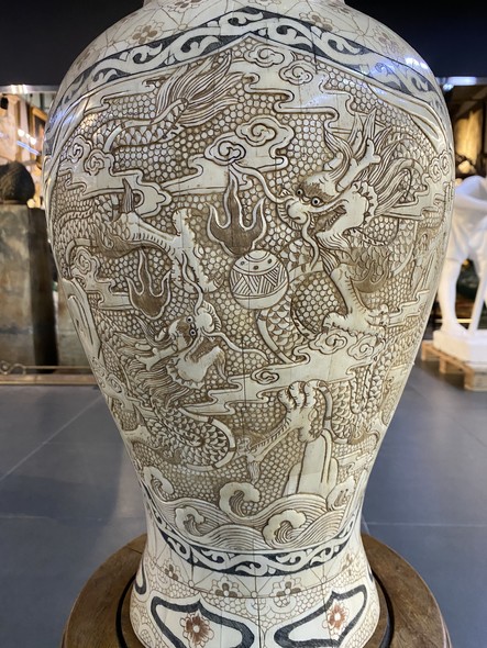 Редкая ваза из кости