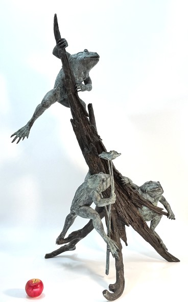 Скульптурная композиция - фонтан «Три лягушки»